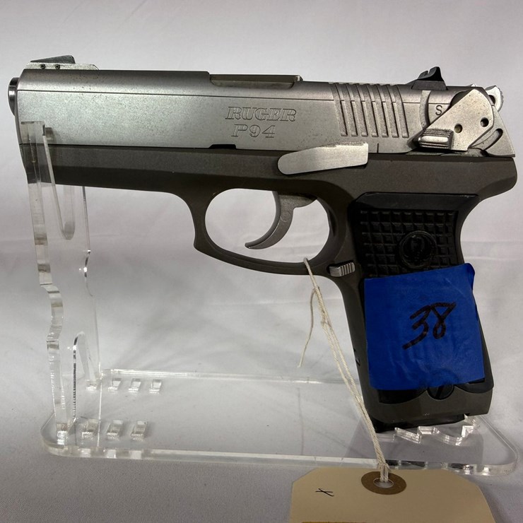 #38 • Ruger P94 40 Auto Pistol 340-87592