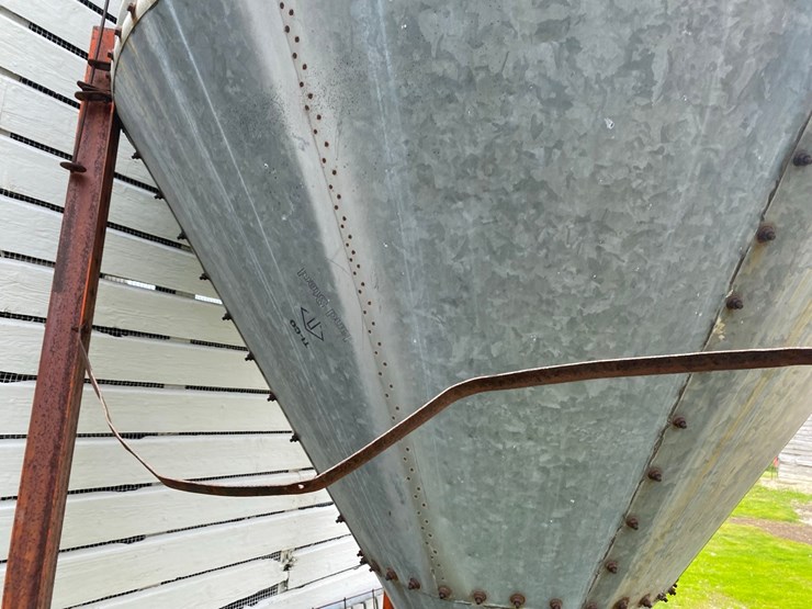 pax-feed-bin-2-ton-image-8