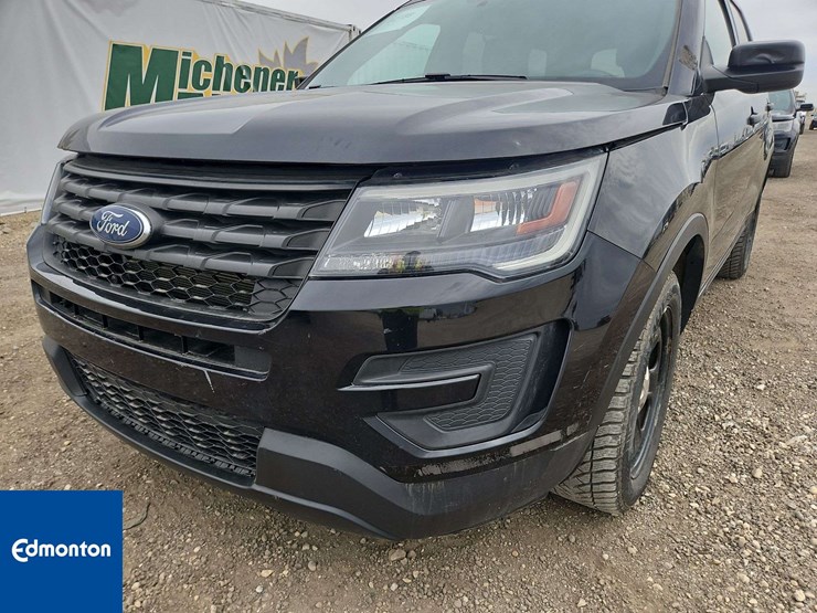 2019-ford-explorer-image-16