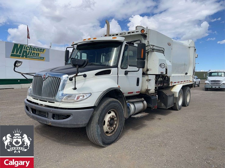 international-workstar-7400-image-1