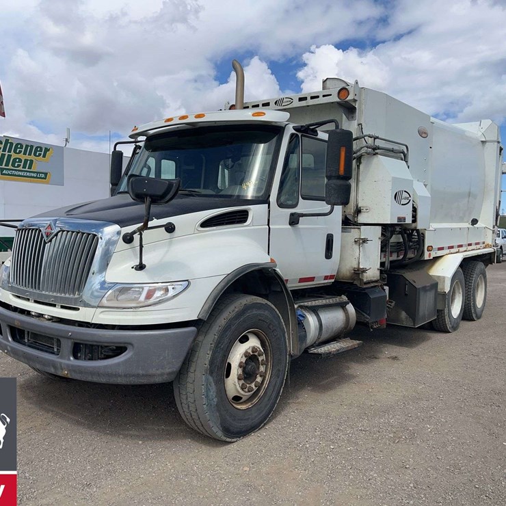 INTERNATIONAL WORKSTAR 7400