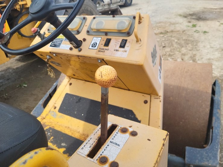 stone-rhino-roller-image-31