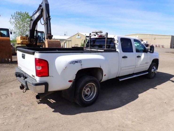 2014-chevrolet-silverado-3500hd-image-5