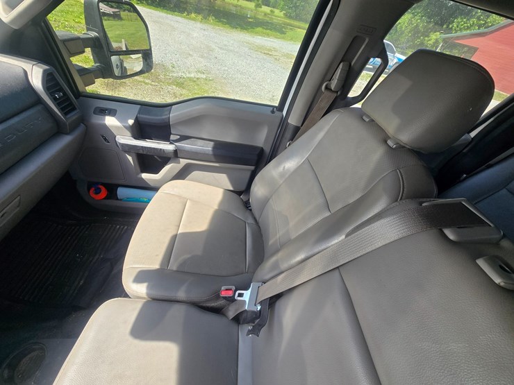 2017-ford-f550-image-38