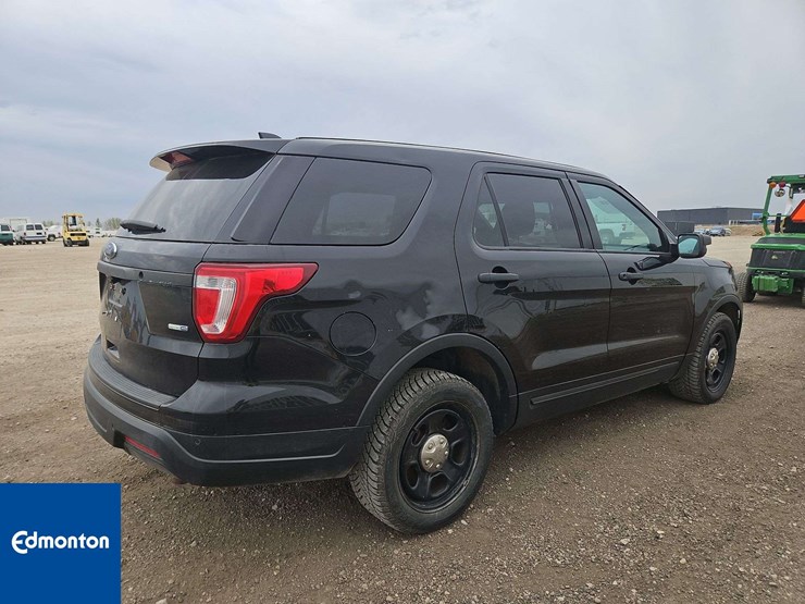 2019-ford-explorer-image-4