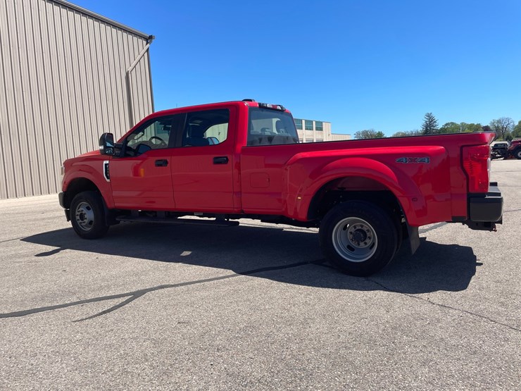2020-ford-f350-xl-image-9