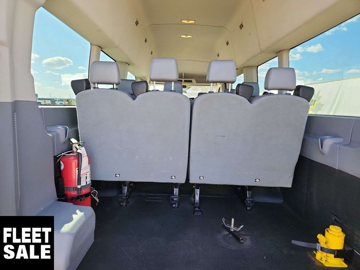 2019-ford-transit-image-9