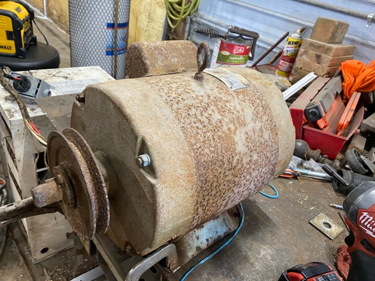 5-hp-electric-motor-image-2