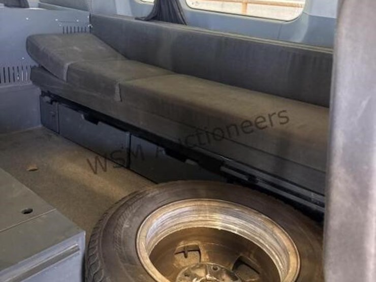2018-ford-transit-image-13
