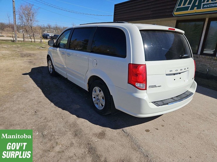 2012-dodge-grand-caravan-se-image-4