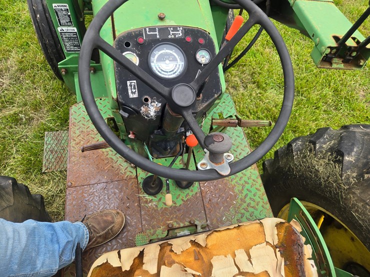 john-deere-2840-image-31