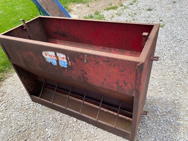 martin-small-pig-feeder-image-3