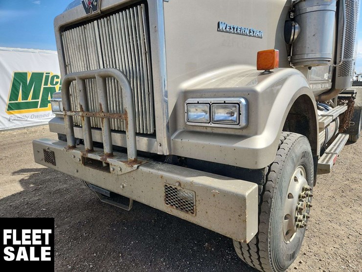 2015-western-star-4900-image-32