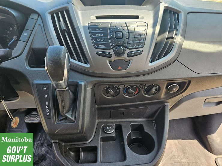 2017-ford-transit-image-23