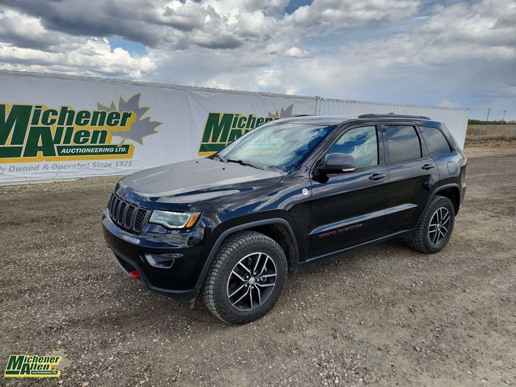 2017-jeep-grand-cherokee-image-1