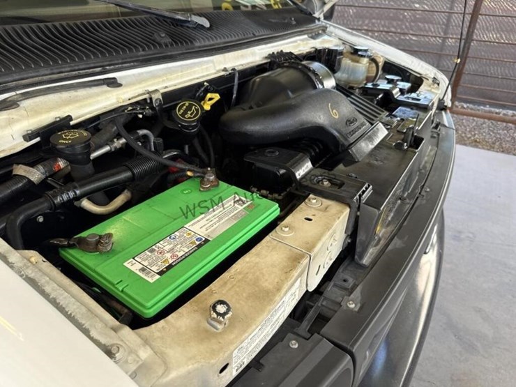 2006-ford-cargo-image-19