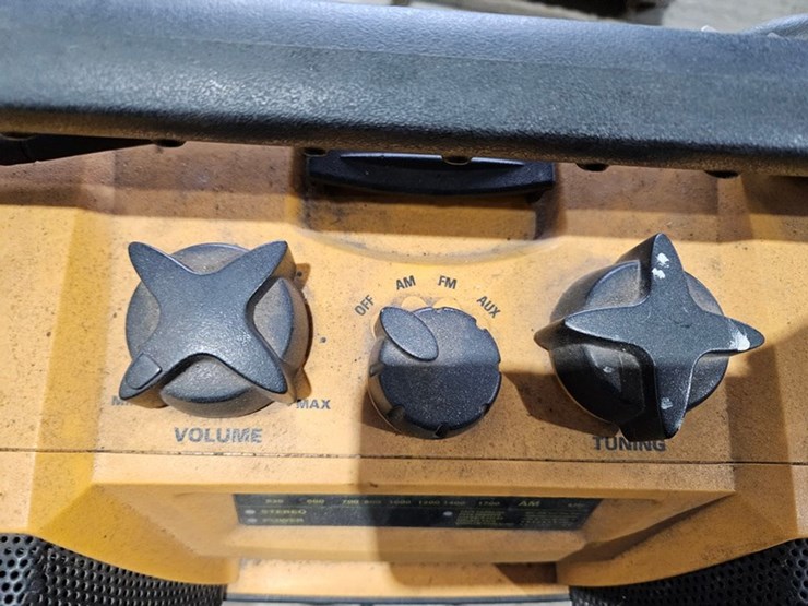 #6248-•-dewalt-radio-image-7
