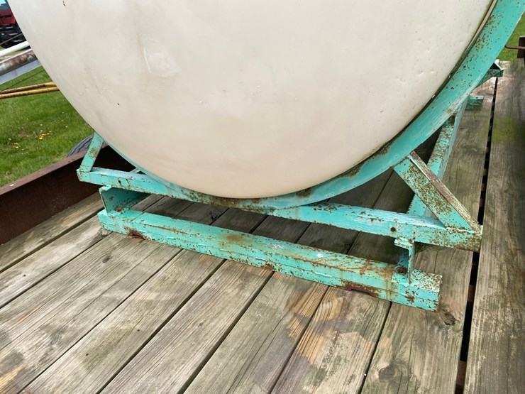 1000-gal-water/fertilzer-tank-on-skid-image-8