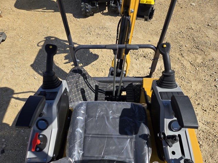 #700-•-new-sdlanch-me20-mini-excavator-image-6