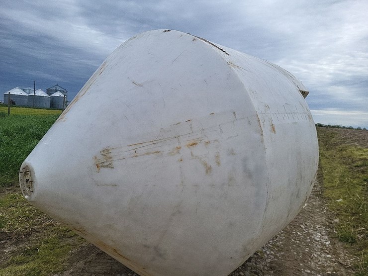 poly-coned-bottom-tank-image-8