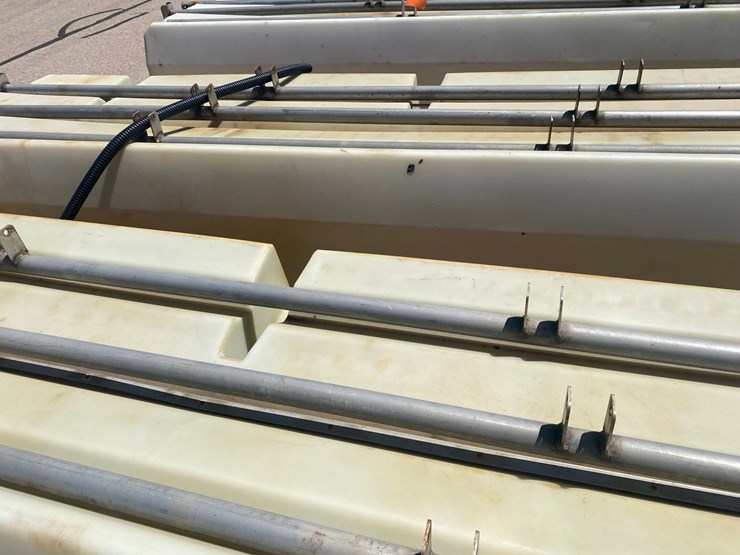 #8773-•-(2)-brine/-liquid-applicator-tanks-image-5