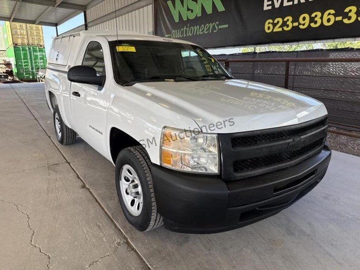 2012-chevrolet-silverado-1500-image-2