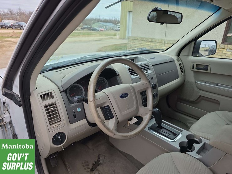 2008-ford-escape-image-18
