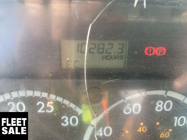 2003-freightliner-fl106-image-20