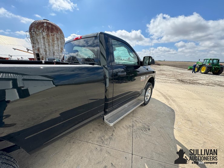 2016-ram-2500-hd-image-14