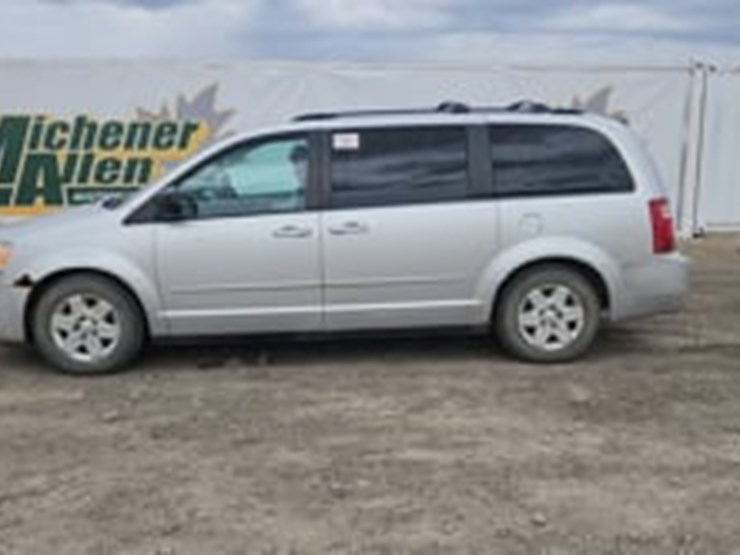 2010-dodge-grand-caravan-image-5