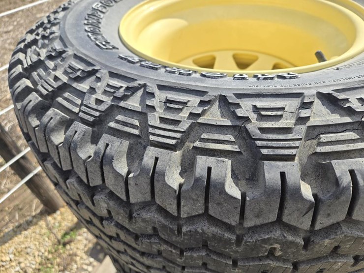 #487-•-(4)-mickey-thompson-baja-31-x-13.5-x-15-tires-image-6