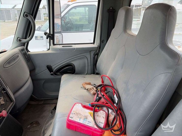 2005-international-durastar-4300-image-22