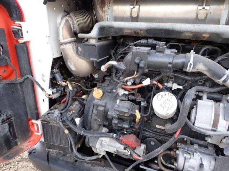 2021-bobcat-t770-image-44