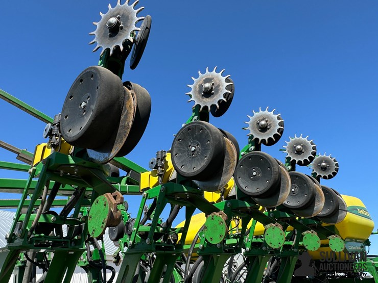 2013-john-deere-1790-ccs-image-17