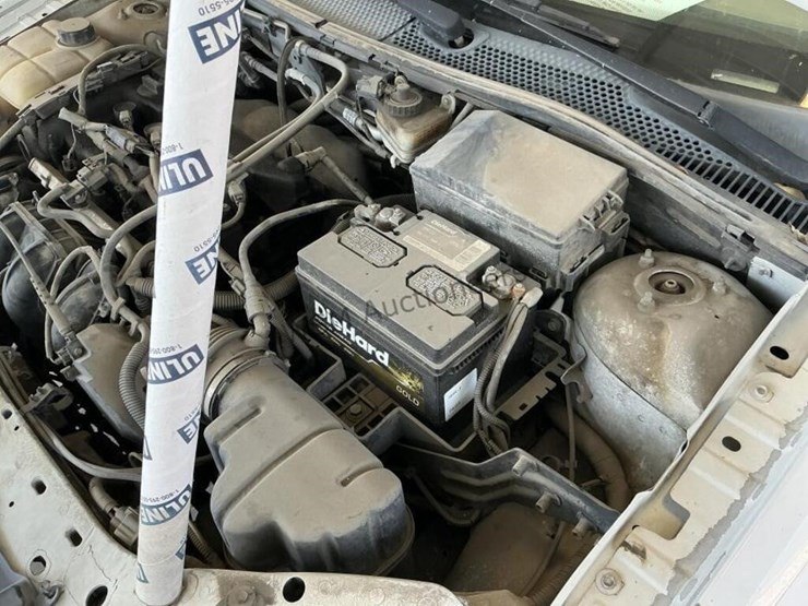 2005-ford-focus-sdn-image-10