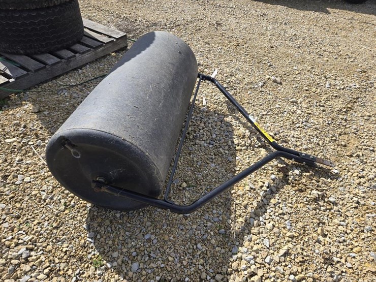 #486-•-plastic-lawn-roller-for-garden-tractor-image-4