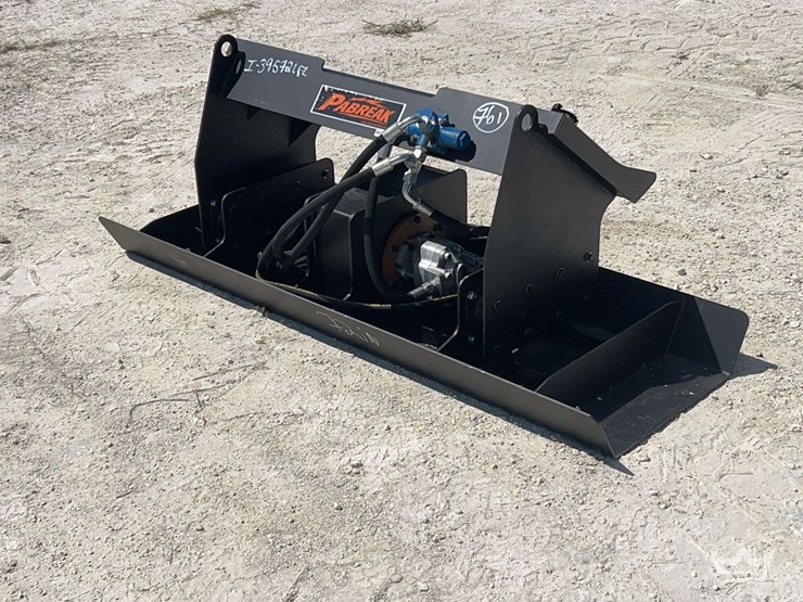 pabreak-72in-hydraulic-vibrator-plate-compactor-skid-steer-attachment-image-1