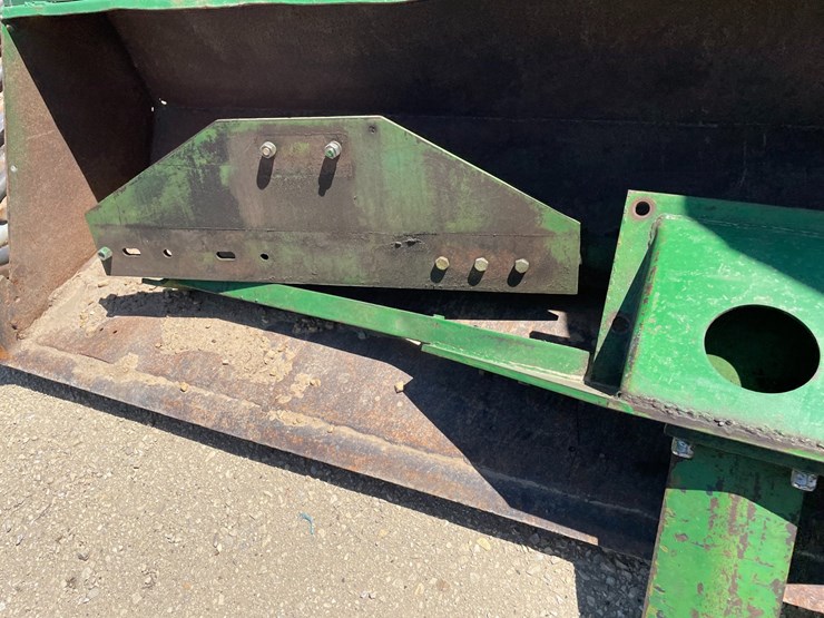 john-deere-148-image-14