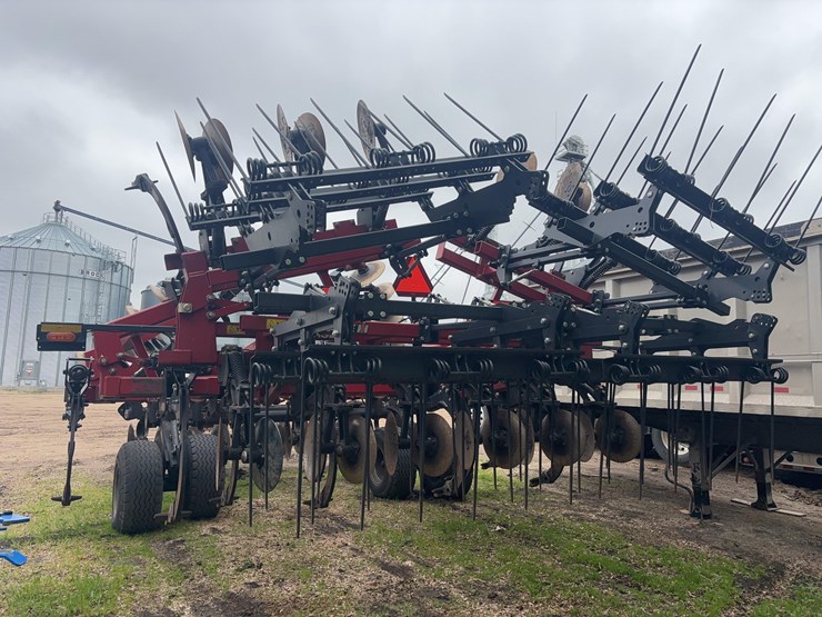 2017-case-ih-875-ecolo-tiger-disk-ripper-image-6
