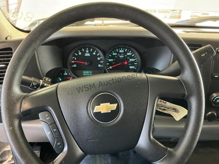 2012-chevrolet-silverado-1500-image-16