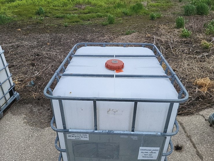 tote-w/valve---tag-#1240-image-3