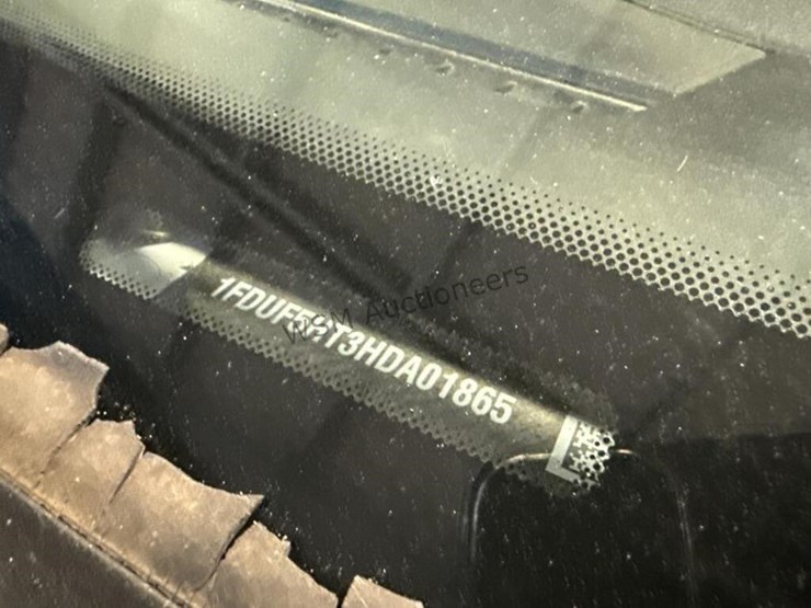 2017-ford-f550-image-18