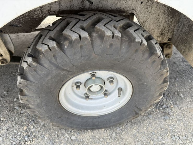 2019-taylor-dunn-bigfoot-electric-utility-cart-image-11