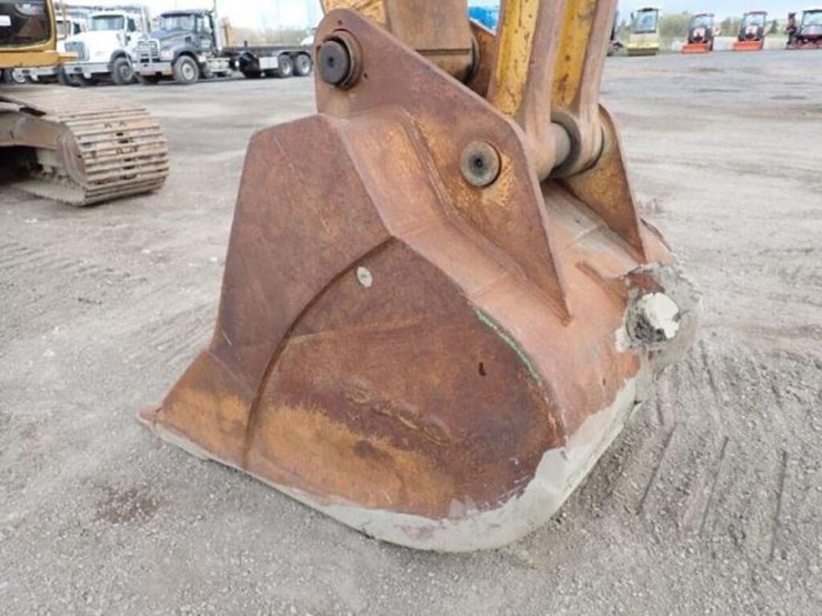 2001-deere-270-lc-image-30