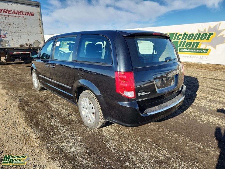 2014-dodge-grand-caravan-image-3