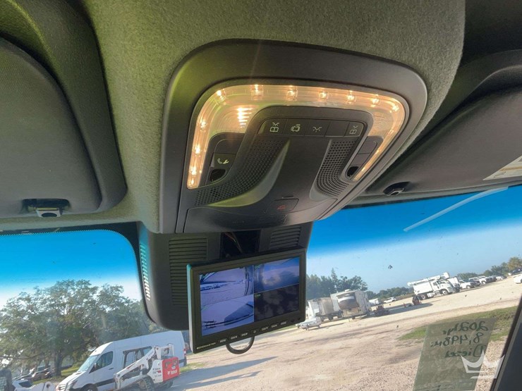 2021-mercedes-benz-sprinter-3500-xd-image-18