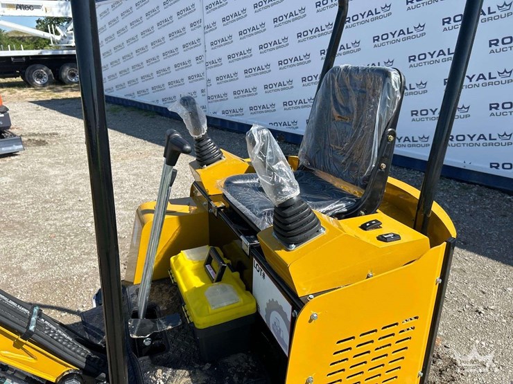 agt-skid-steer-loader-image-15