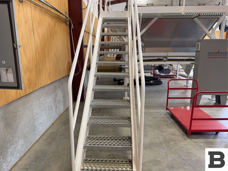 custom-metal-stairs-image-2