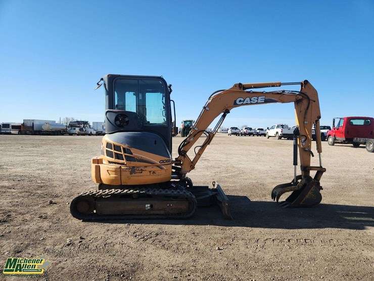 2011-case-cx36b-image-23