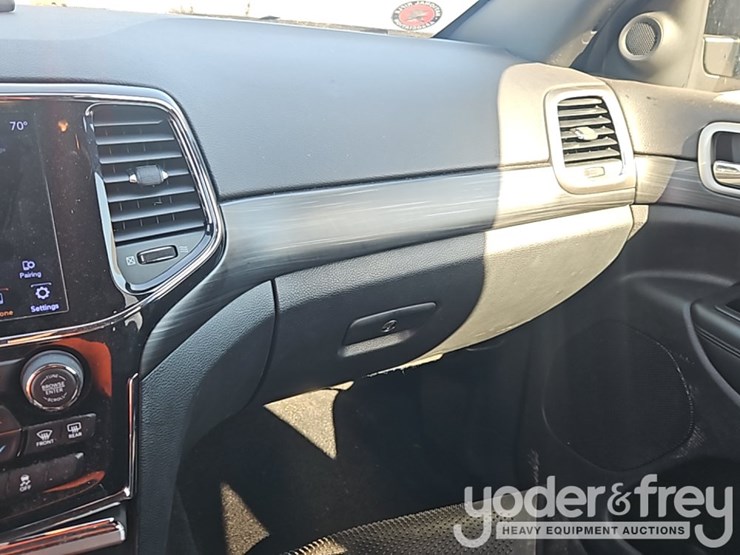 2021-jeep-grand-cherokee-image-21